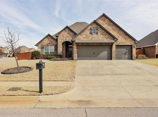2200 Hidden Prairie Way, Edmond, OK 73013