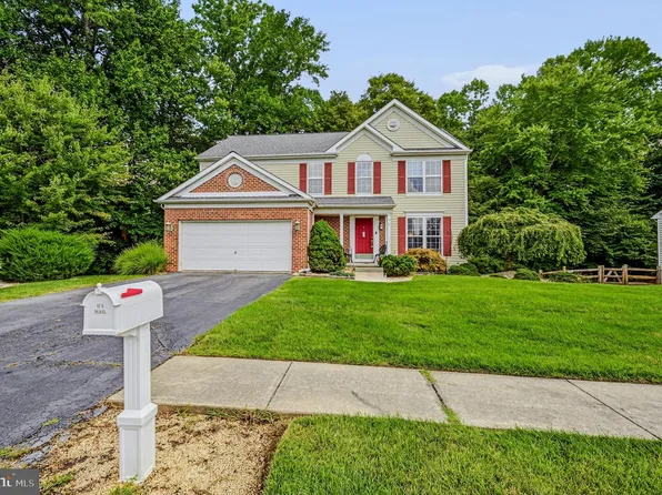 1 Woodland Run Dr, Newark, DE 19702