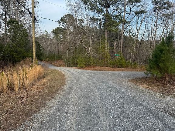 4th image of 439 Buck Creek Rd