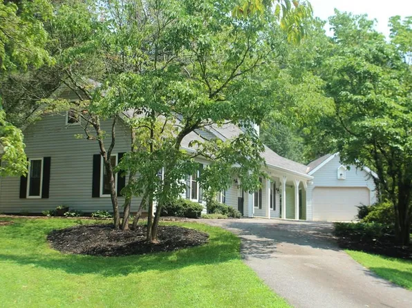 203 Deerbrook Dr, Hayesville, NC 28904