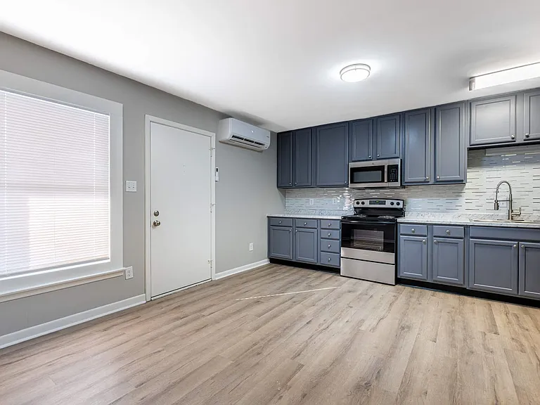 314 - 322 Kenbrook Drive — Photo 4
