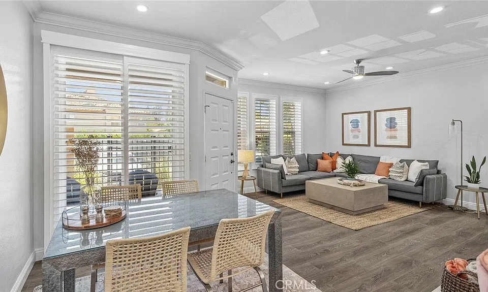 3 Waxwing Ln