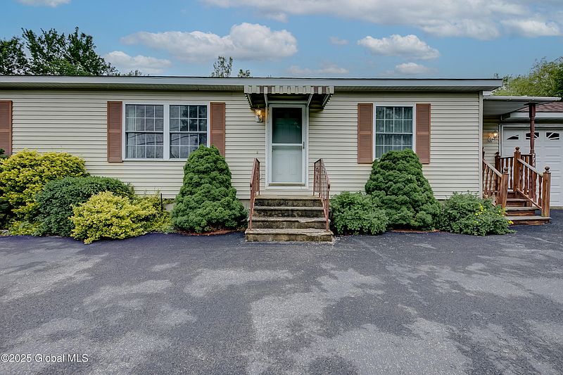 3rd image of 7742 Mariaville Road