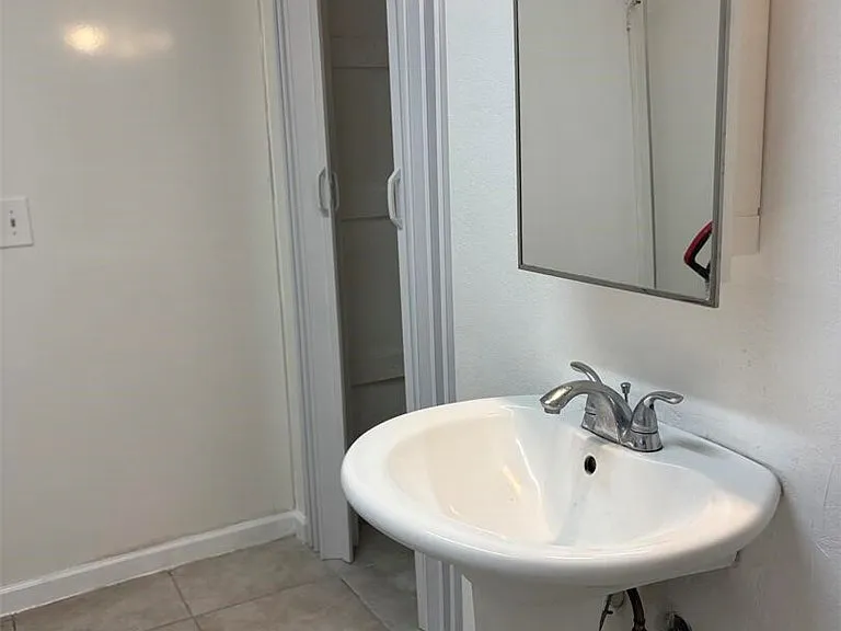 10007 Cole Rd — Photo 29
