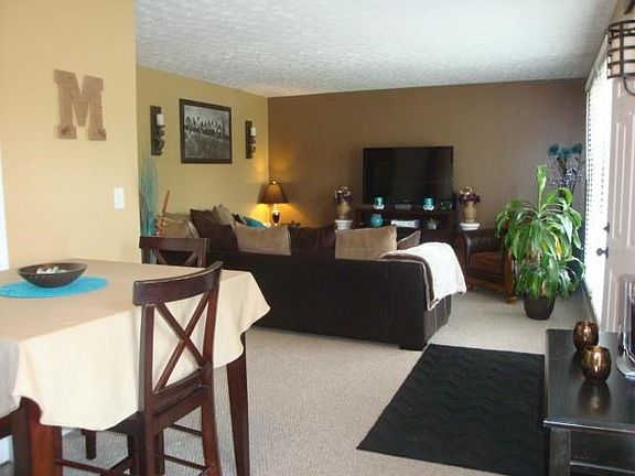 4th image of 2412 Briers Dr