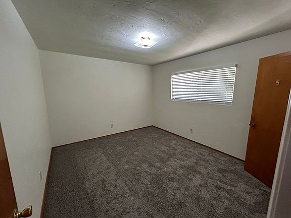 5th image of 4036-40 Illinois St #4038
