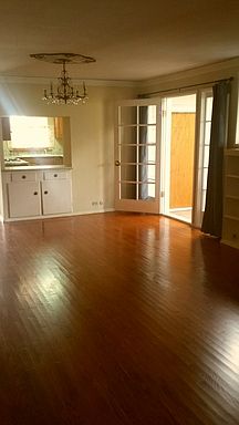 2nd image of 2551 Hardy Dr