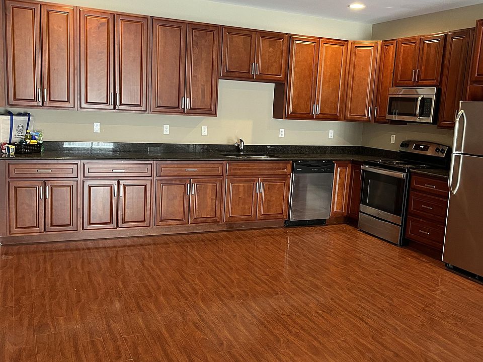 1st image of 7426 Lions Gate Pkwy