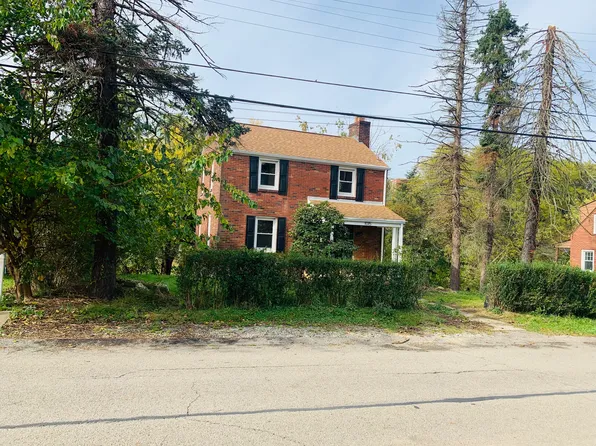 1015 Willow Dr, Pittsburgh, PA 15237