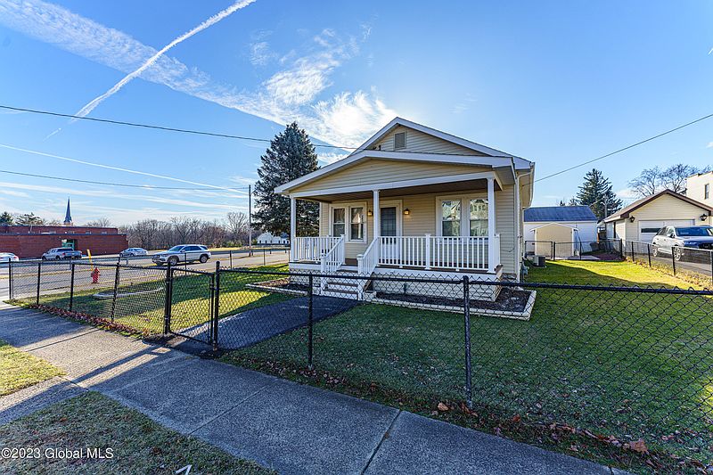 2nd image of 2 Leversee Avenue