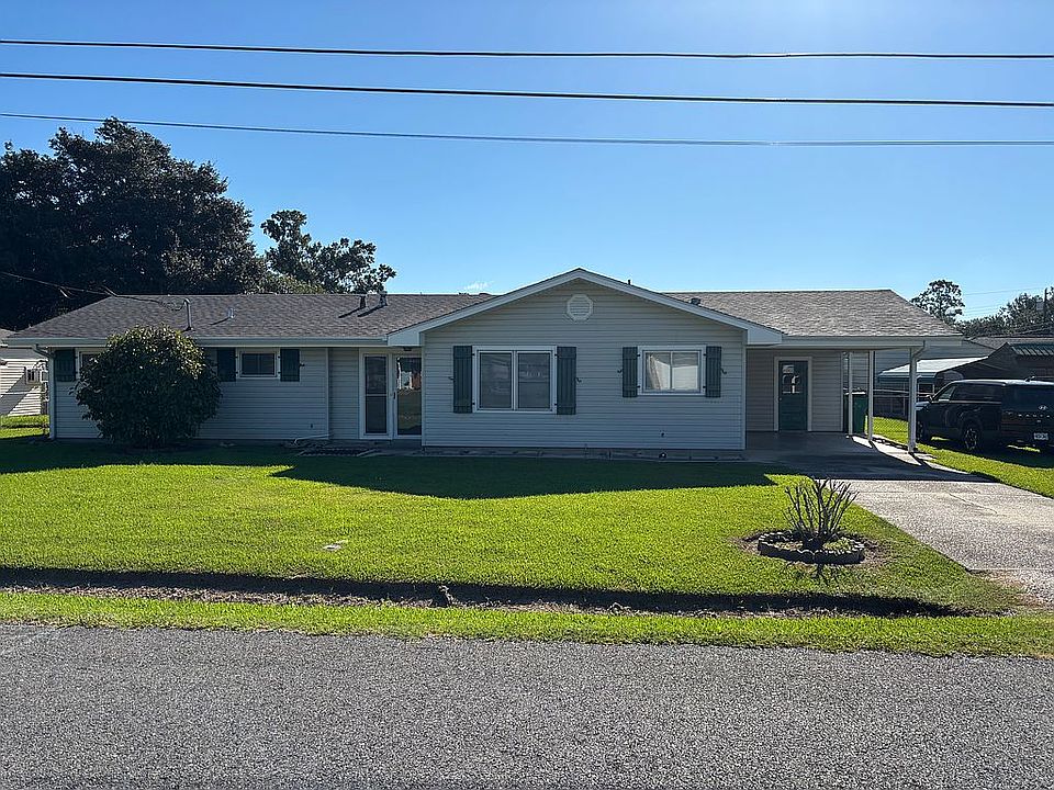 1st image of 203 Wisteria Dr
