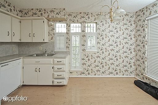 3rd image of 17159 Beaver Springs Dr