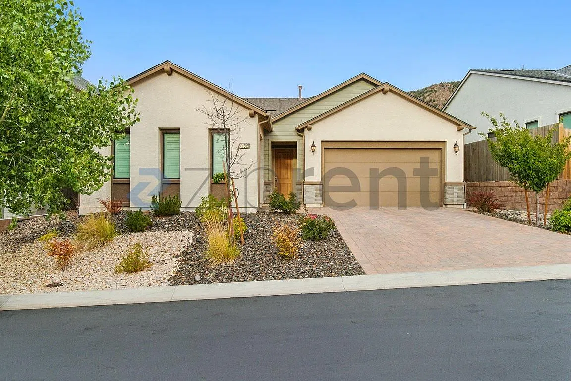 3 bed, 2.5 bath, 2115 sqft, $3,300 — Photo 1