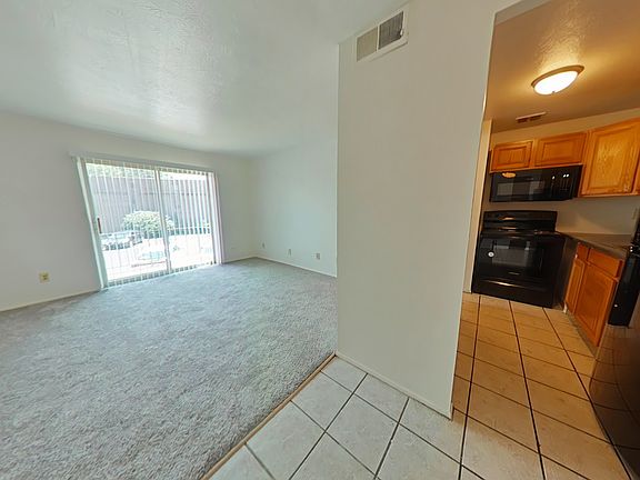 3rd image of A1-525 Bell Ave #1