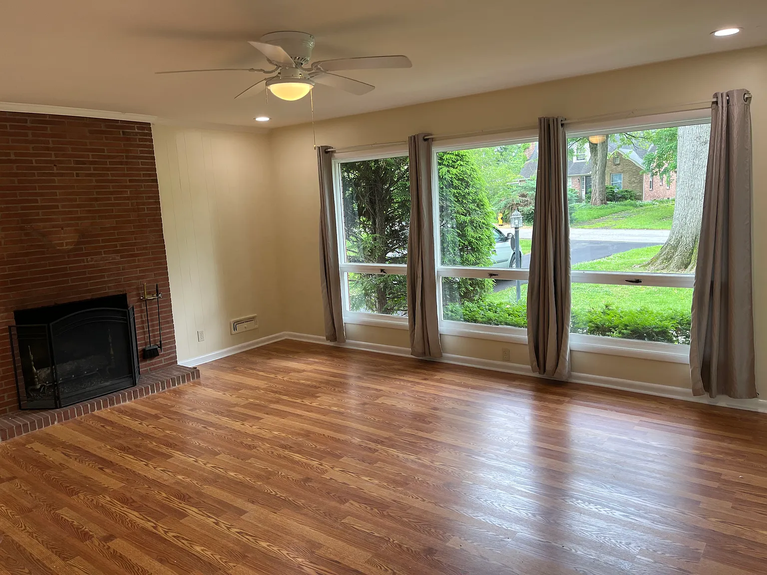 3 bed, 1504 sqft, $2,100 — Photo 2
