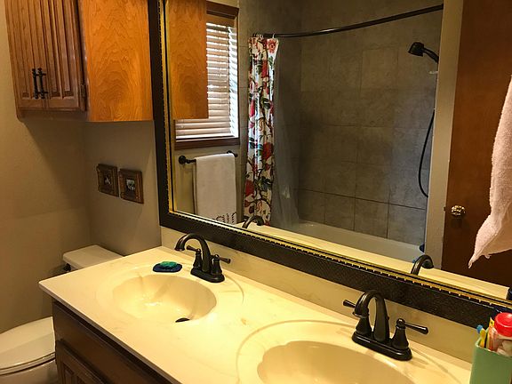 2nd Bathroom