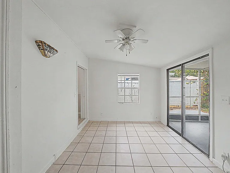 301 SE 21st Ave — Photo 31