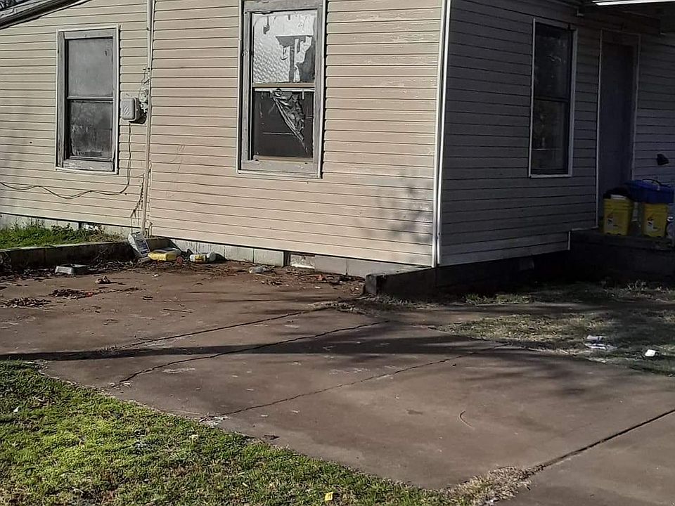 2nd image of 1800 Wirsing Ave