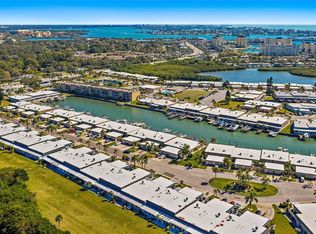 1 Boca Ciega Point Blvd APT 104, Saint Petersburg, FL 33708