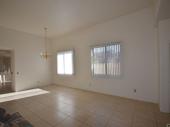 4th image of 15404 Avenida Anillo