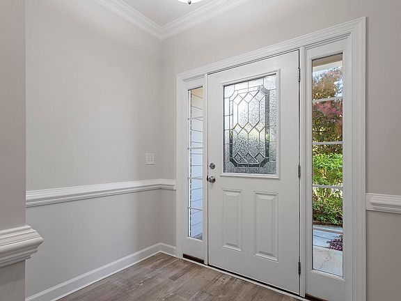 3rd image of 1103 Bartlett Cir