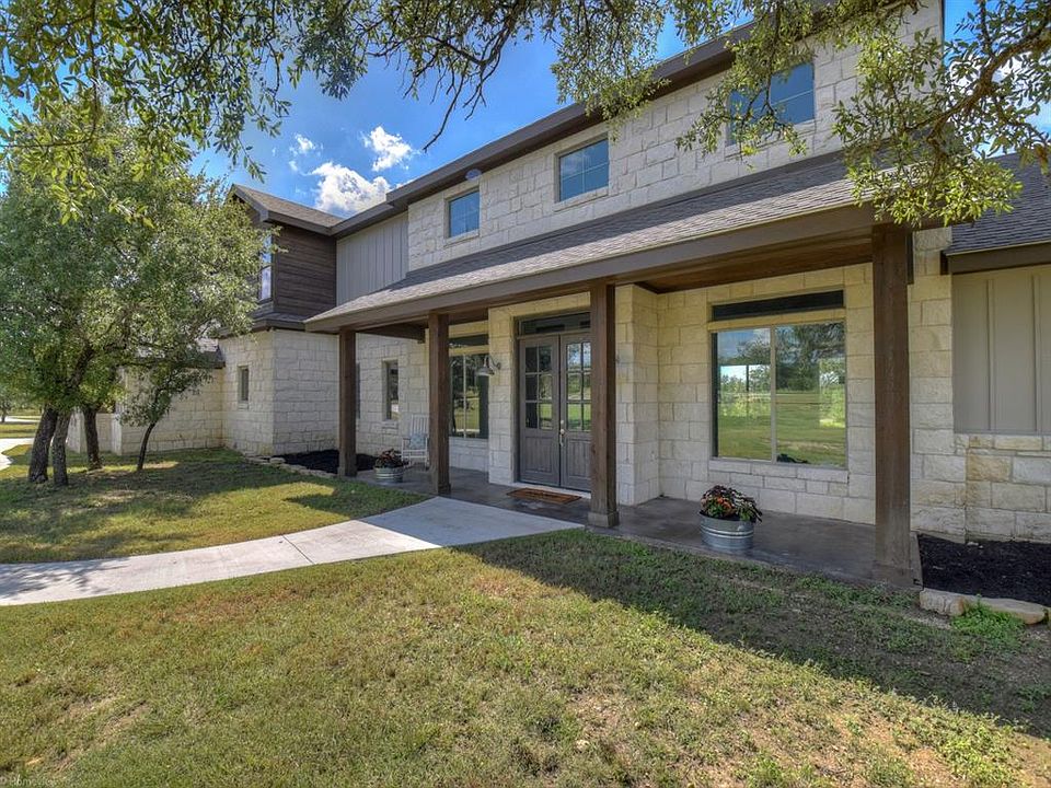 1st image of 102 Oak Meadow Trl