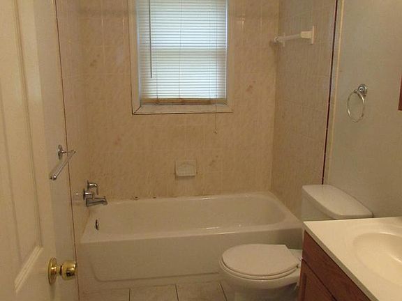 5th image of 7608 Mane Ln