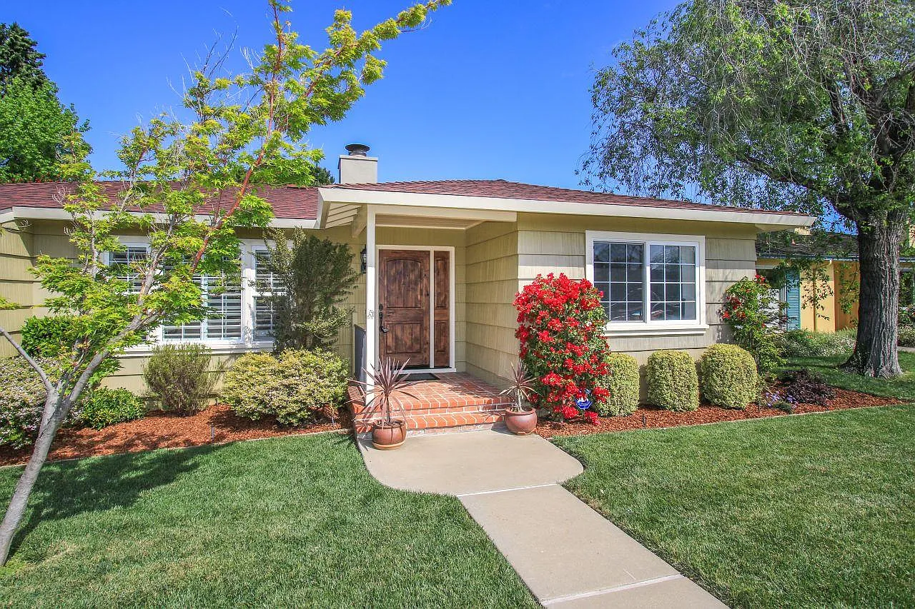 414 Alder Ln photo 1