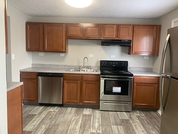 4th image of 3093 Glenaire Dr