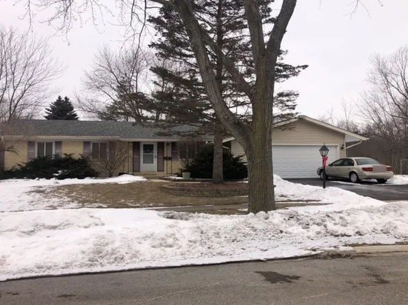 4150 William Ct, Hoffman Estates, IL 60192