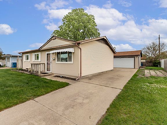 2nd image of 9419 Saric Dr