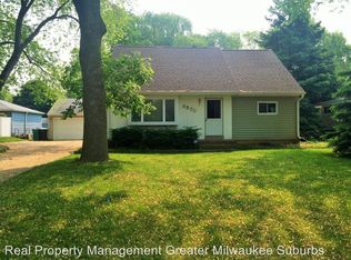 8570 N 54th St, Brown Deer, WI 53223