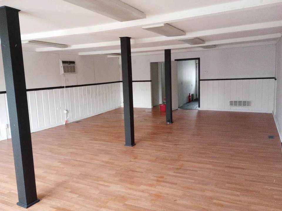 Building Photo 3