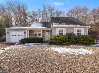 208 Timberlake Dr, Manahawkin, NJ 08050