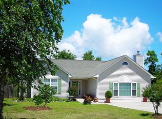 121 Ryan Glenn Dr, Swansboro, NC 28584