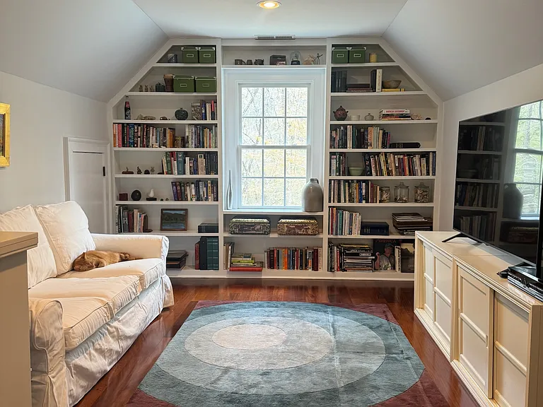 Sitting Room & Built Ins
