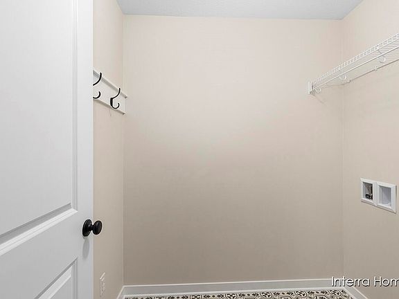 4th image of 1544 N Village Cir #81