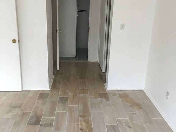 5th image of 29 Adrian Ave APT A1