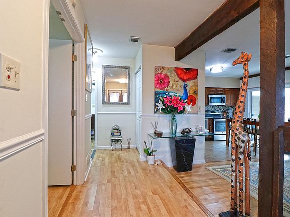 3rd image of 2930 Frontenac St Unit 103