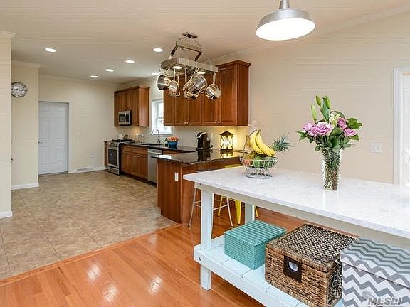 5th image of 1 Margaret Ln