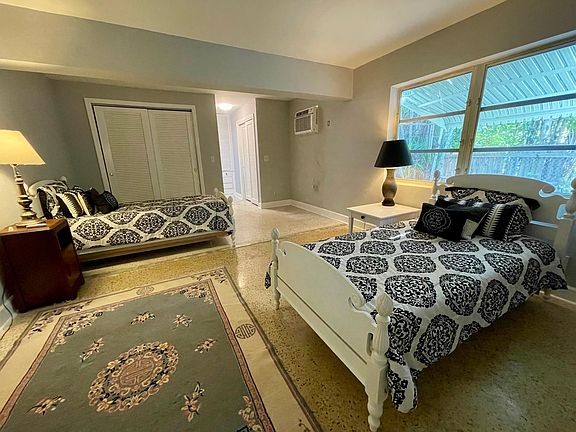 5th image of 802 SE Atlantic Dr