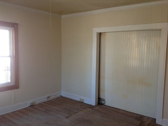2nd image of 3622 Skyline Dr #A