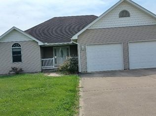 8979 Rosedale Rd, Terre Haute, IN 47805