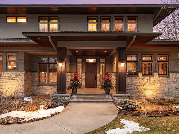 3rd image of 5425 Highwood Dr W