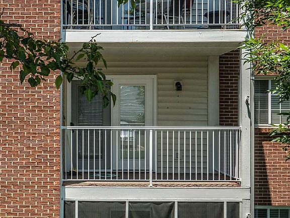 3rd image of 10224 Crossbow Ct APT 6