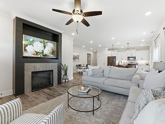 2nd image of 43 Country Cove Dr