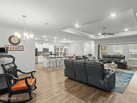 4th image of 6000 Seagull Dr
