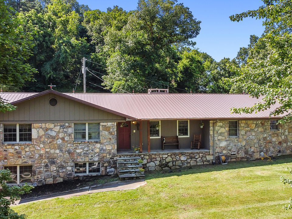 1st image of 5117 Calderwood Hwy