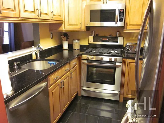 Rented by Highline Residential | media 30