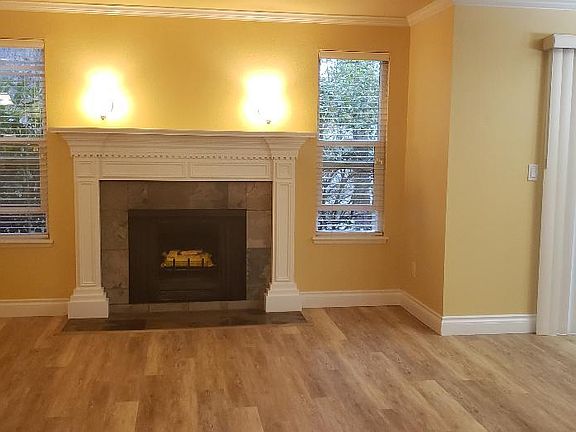 3rd image of 16008 NE 40th Ct